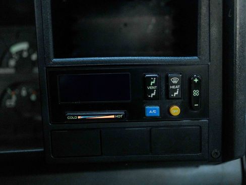 Used 1988 Chevrolet Silverado 1500 4x4 Regular Cab image 52