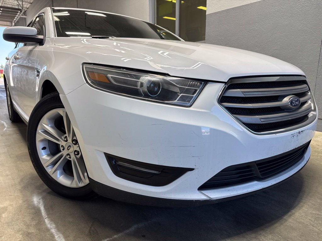 Used 2016 Ford Taurus SEL w/ Equipment Group 201A AWD/4WD image 2