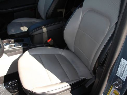 Certified 2023 Ford Escape Platinum FWD image 23