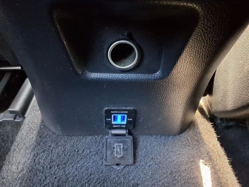 Used 2020 Toyota RAV4 LE image 17