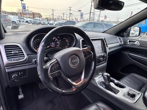 Used 2018 Jeep Grand Cherokee Limited AWD/4WD image 12
