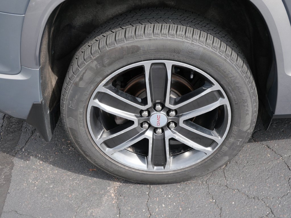 Certified 2019 GMC Acadia Denali w/ Technology Package AWD/4WD image 9