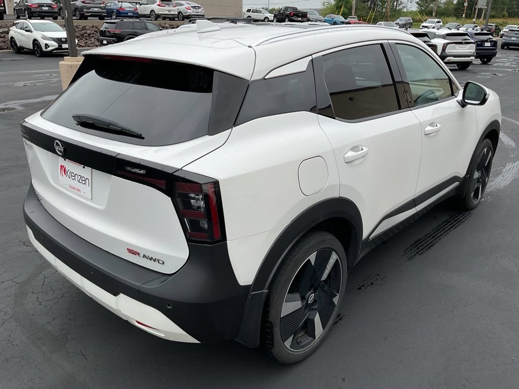 Used 2025 Nissan Kicks SR AWD/4WD image 5
