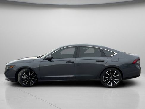 Used 2024 Honda Accord Touring image 13