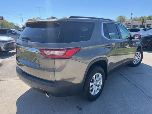 Used 2020 Chevrolet Traverse LT image 7