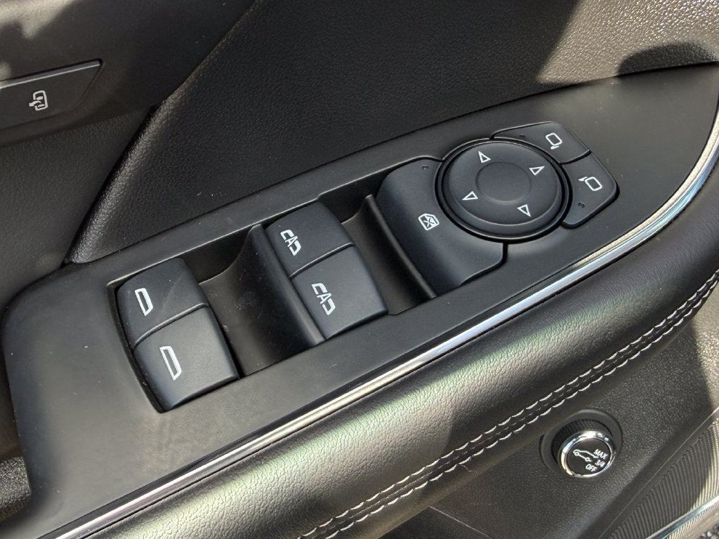 Used 2023 Buick Envision Avenir AWD/4WD image 20