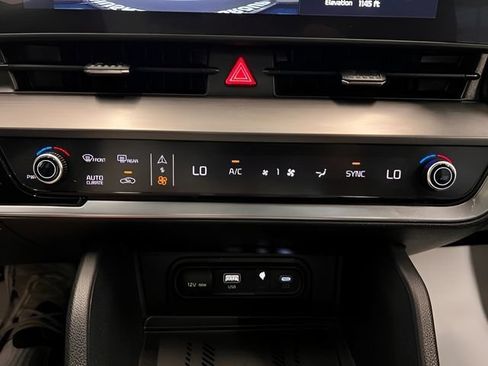 Used 2025 Kia Sportage EX w/ Premium Package AWD/4WD image 25