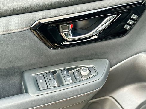 Used 2025 Subaru Forester Touring image 25