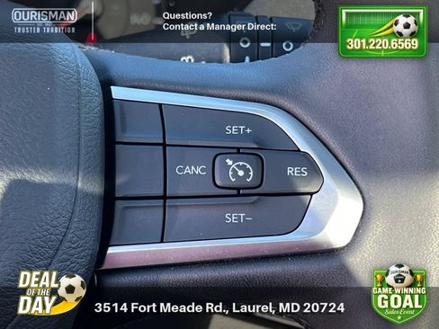 Used 2025 Jeep Compass Latitude w/ Sun & Sound Group AWD/4WD image 25