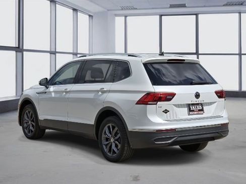 Used 2023 Volkswagen Tiguan SE image 4