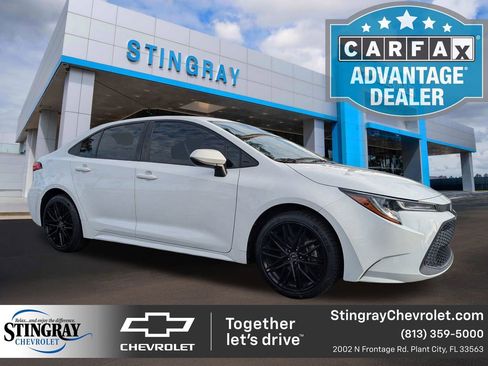 Used 2021 Toyota Corolla LE image 1