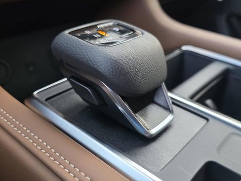 New 2026 Nissan Pathfinder Platinum image 33