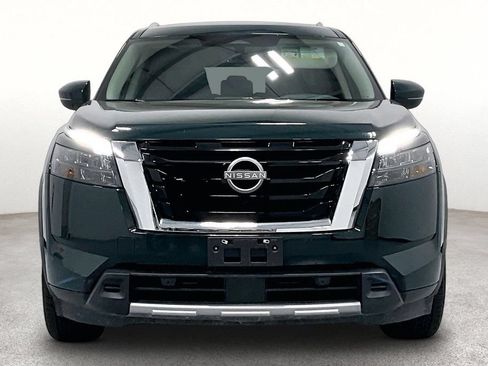 Used 2025 Nissan Pathfinder SL FWD image 4