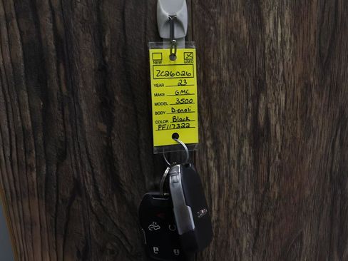 Used 2023 GMC Sierra 3500 Denali w/ Denali Ultimate Package image 12