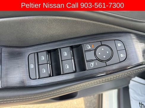 Used 2023 Nissan Rogue SV w/ SV Premium B Package image 11