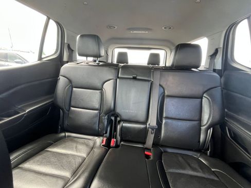 Used 2023 GMC Acadia SLT image 40