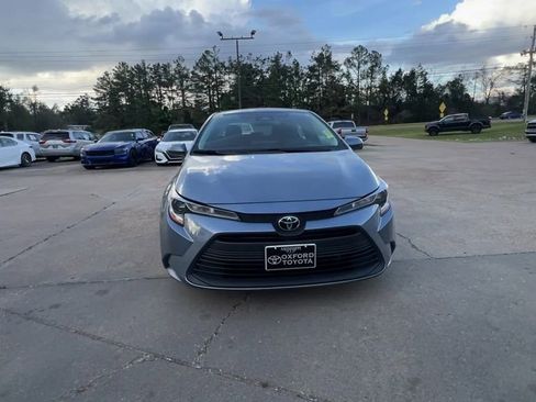Used 2024 Toyota Corolla LE image 9
