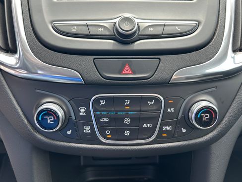 Used 2019 Chevrolet Equinox LT FWD image 23