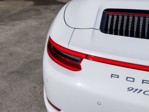 Used 2017 Porsche 911 Carrera 4S AWD/4WD image 19