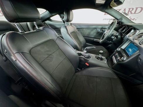 Used 2016 Ford Mustang GT Premium image 31