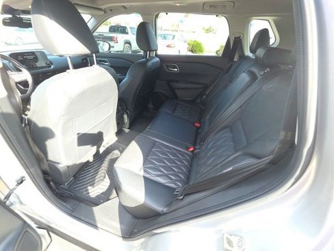 Used 2023 Nissan Rogue Platinum w/ Platinum Premium Package image 25