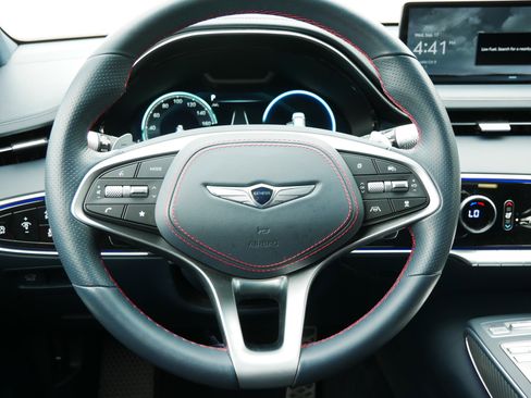 Used 2023 Genesis GV70 2.5T w/ Sport Prestige Package image 16