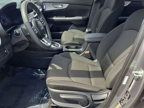Used 2024 Kia Forte LXS FWD image 16