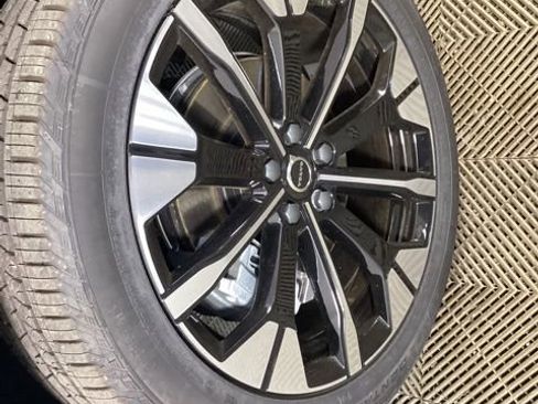 New 2026 Volvo XC60 B5 Plus w/ Protection Package Premier image 9