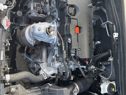 Used 2023 Honda HR-V LX image 31