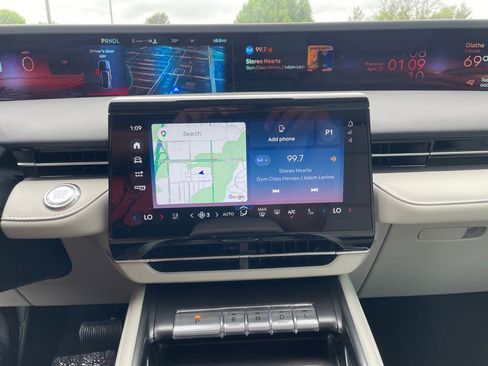 New 2026 Lincoln Nautilus Premier w/ Jet Appearance Package AWD/4WD image 8