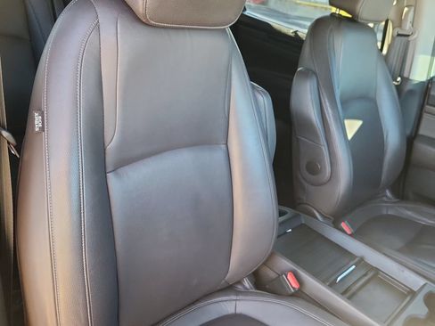 Used 2023 Honda Odyssey Touring image 17
