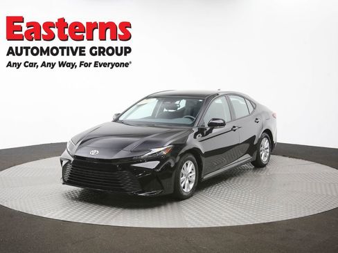 Used 2025 Toyota Camry LE FWD image 57