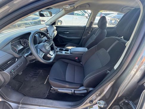 Used 2025 Nissan Sentra SV image 24