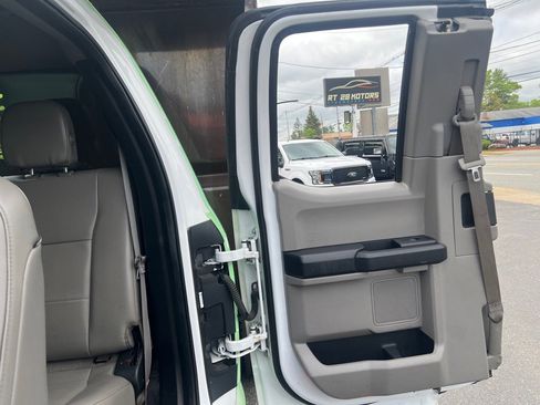 Used 2018 Ford F550 4x4 SuperCab Super Duty image 13