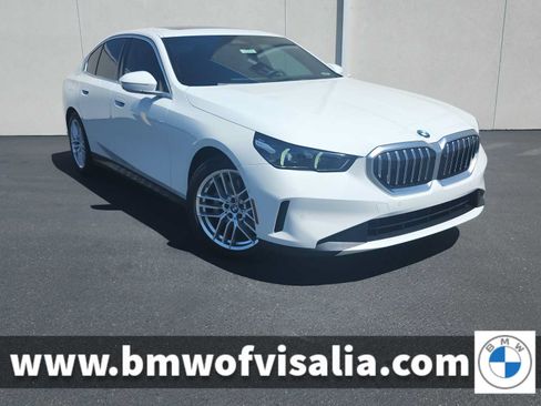 Used 2024 BMW 530i w/ Premium Package RWD image 1