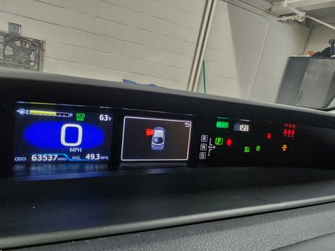 Used 2021 Toyota Prius Prime Limited image 40