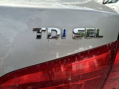 Used 2012 Volkswagen Passat TDI SEL Premium image 4