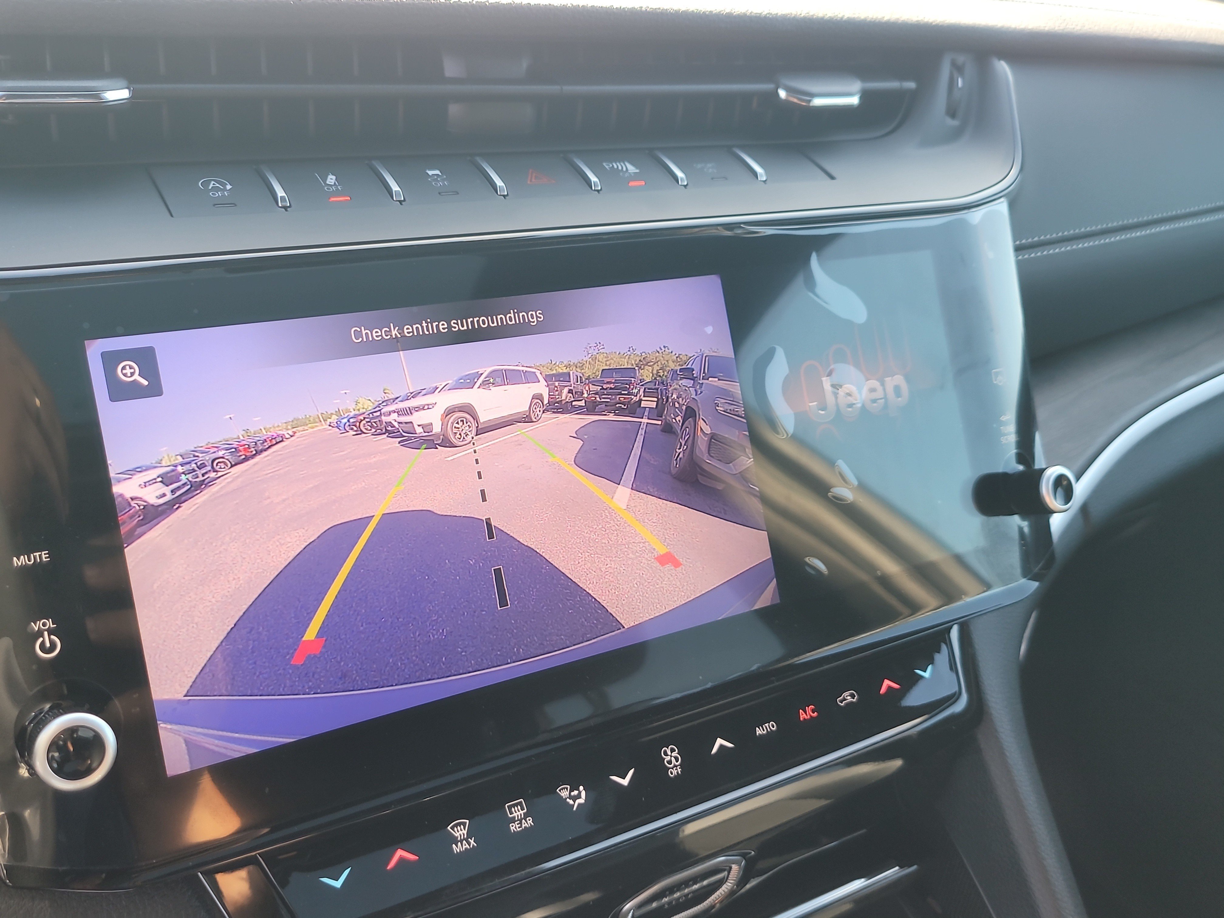New 2027 Jeep Grand Cherokee Altitude RWD image 18