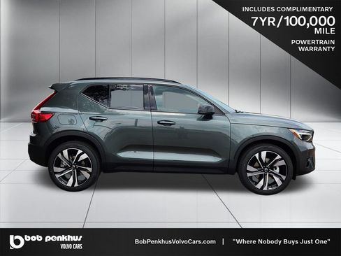 New 2026 Volvo XC40 B5 Ultra w/ Climate Package AWD/4WD image 24