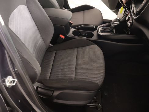 Used 2022 Kia Soul LX w/ Technology Package FWD image 12