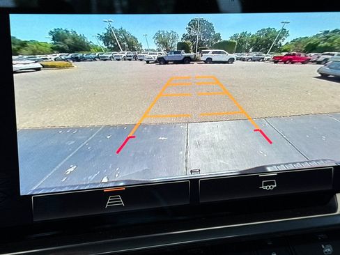 Used 2024 GMC Sierra 1500 SLT image 25