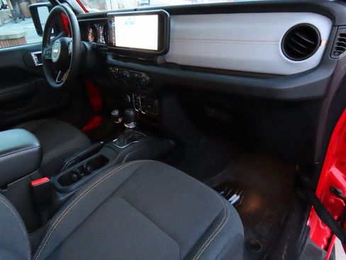 Used 2024 Jeep Wrangler Sport S image 13