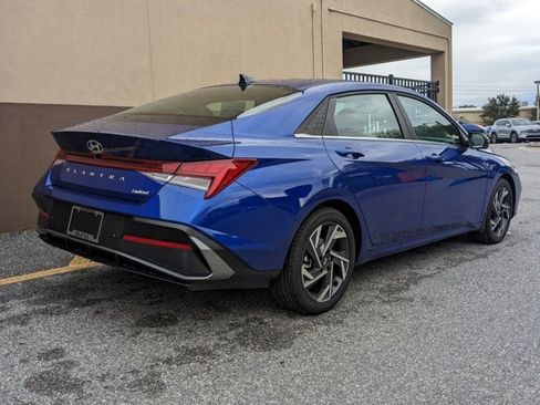 New 2025 Hyundai Elantra Limited image 5