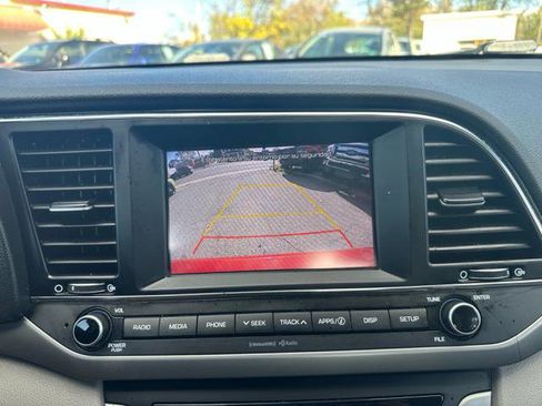 Used 2018 Hyundai Elantra SEL image 20