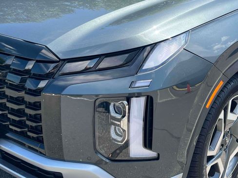 Used 2023 Hyundai Palisade Limited AWD/4WD image 5