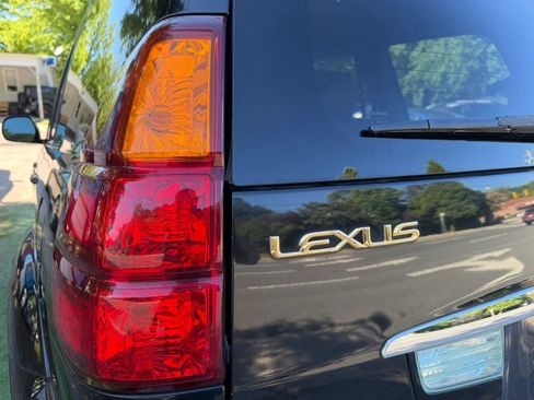 Used 2004 Lexus GX 470 AWD/4WD image 8