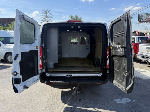 Used 2023 Ford Transit 250 Low Roof RWD image 9