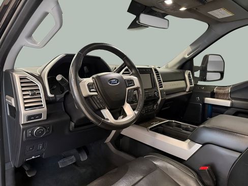 Used 2017 Ford F350 Lariat w/ Lariat Ultimate Package image 18