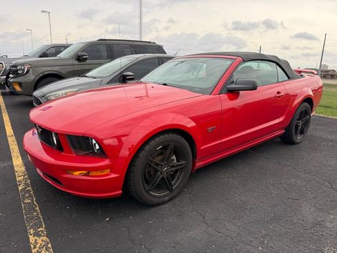 Used 2005 Ford Mustang GT image 1