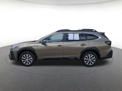 Certified 2025 Subaru Outback Premium AWD/4WD image 4